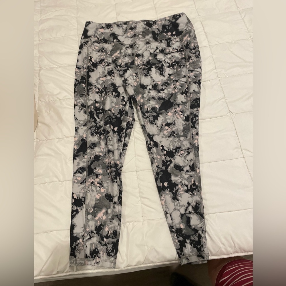Avenue women’s leggings
